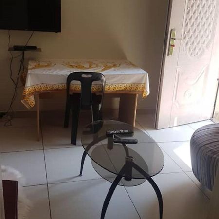 Carlcyn Homestay Gaborone Buitenkant foto