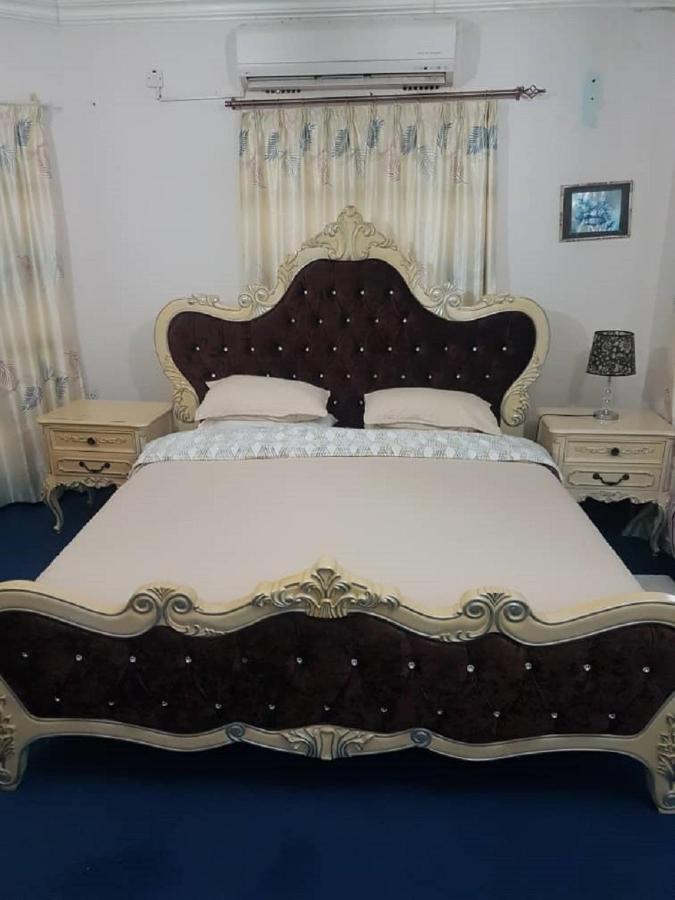 Carlcyn Homestay Gaborone Buitenkant foto