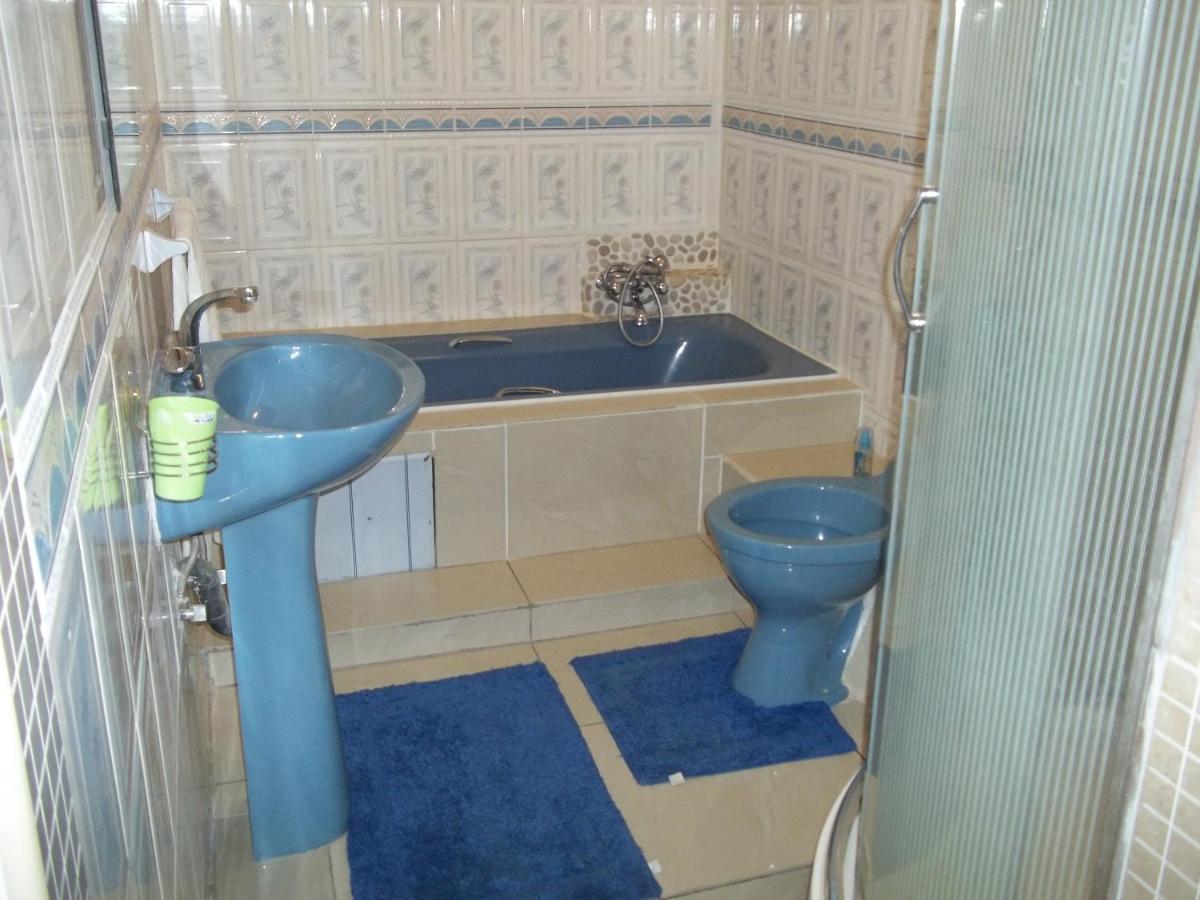 Carlcyn Homestay Gaborone Buitenkant foto