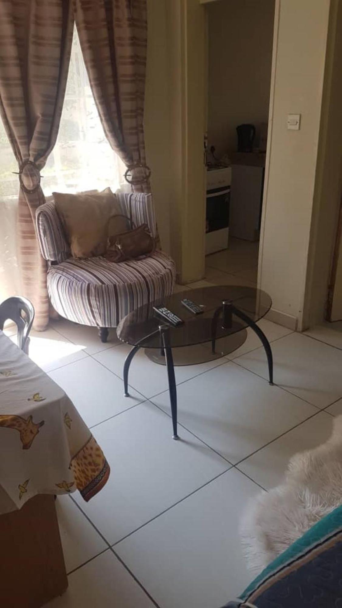 Carlcyn Homestay Gaborone Buitenkant foto