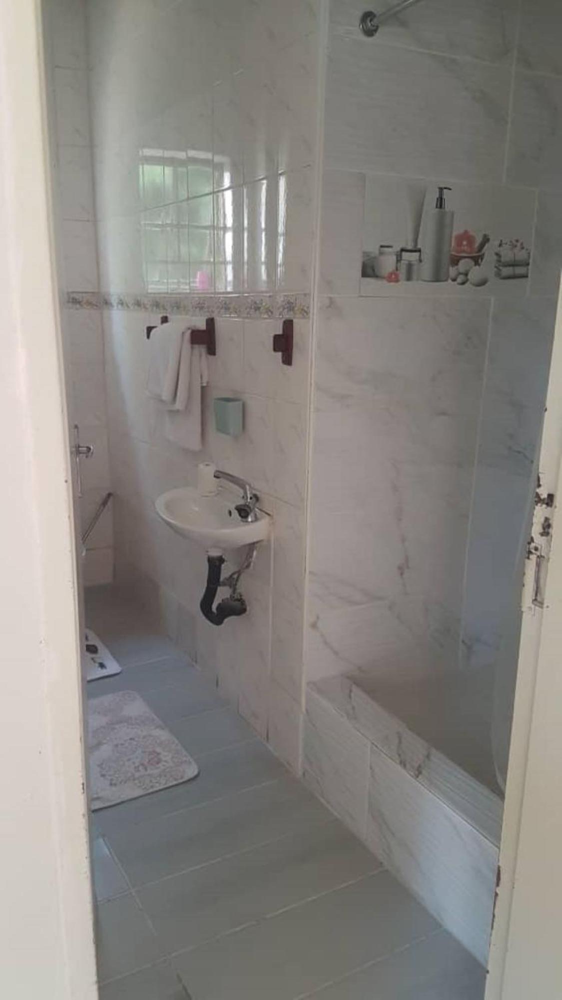Carlcyn Homestay Gaborone Buitenkant foto