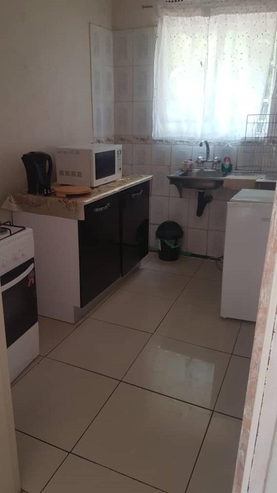 Carlcyn Homestay Gaborone Buitenkant foto