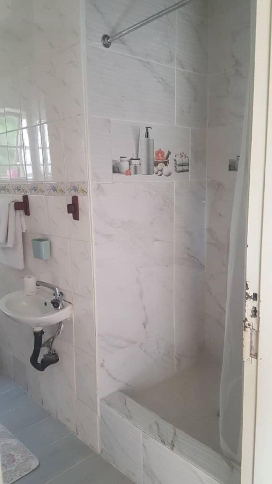 Carlcyn Homestay Gaborone Buitenkant foto